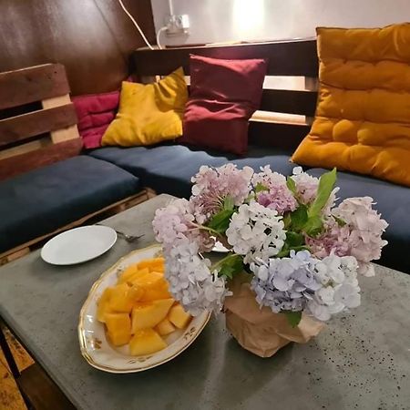 Brobro Hostel Tiflis Dış mekan fotoğraf